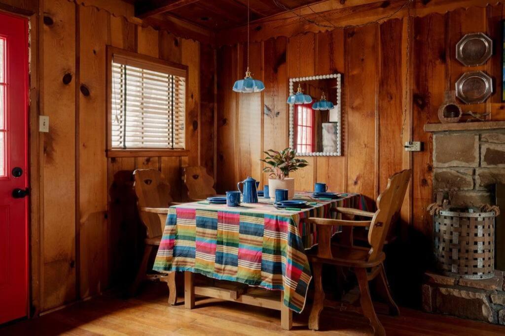 Twin Pines Casita - Big Yard, View, Porch, Hot Tub, & Charm Villa Ruidoso Exteriör bild